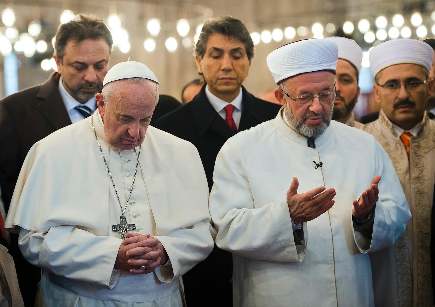 turkey_pope_rain__2_